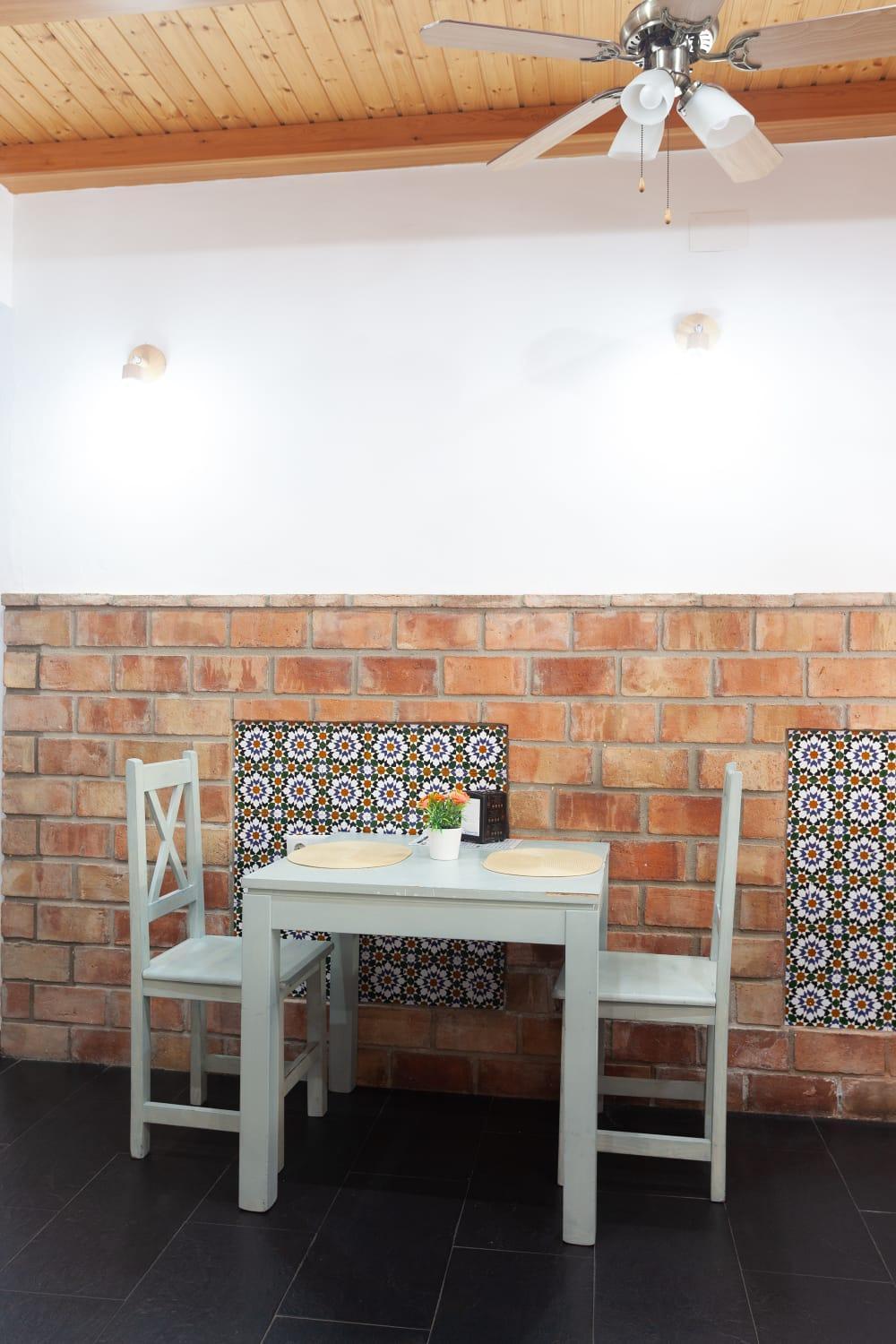 Hostal Restaurante La Giralda 罗塔 外观 照片